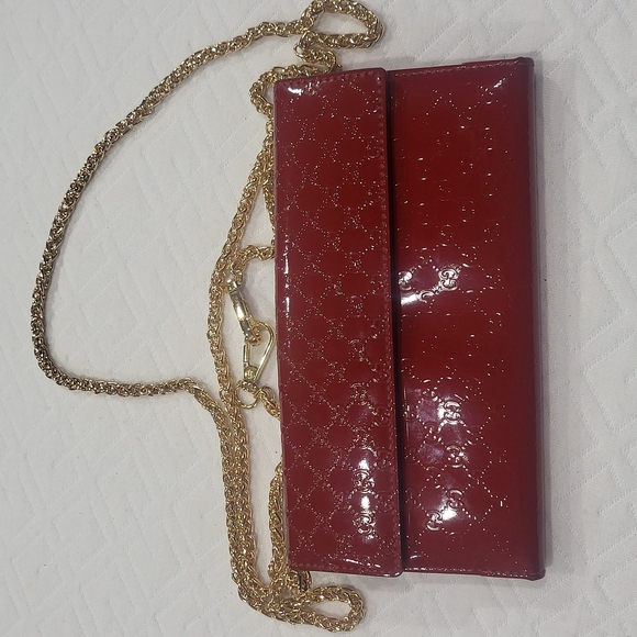 GUCCI GUCCISSMA Wine Patent Leather Continental Bifold Wallet Gold Heart Lock - Picture 2 of 12